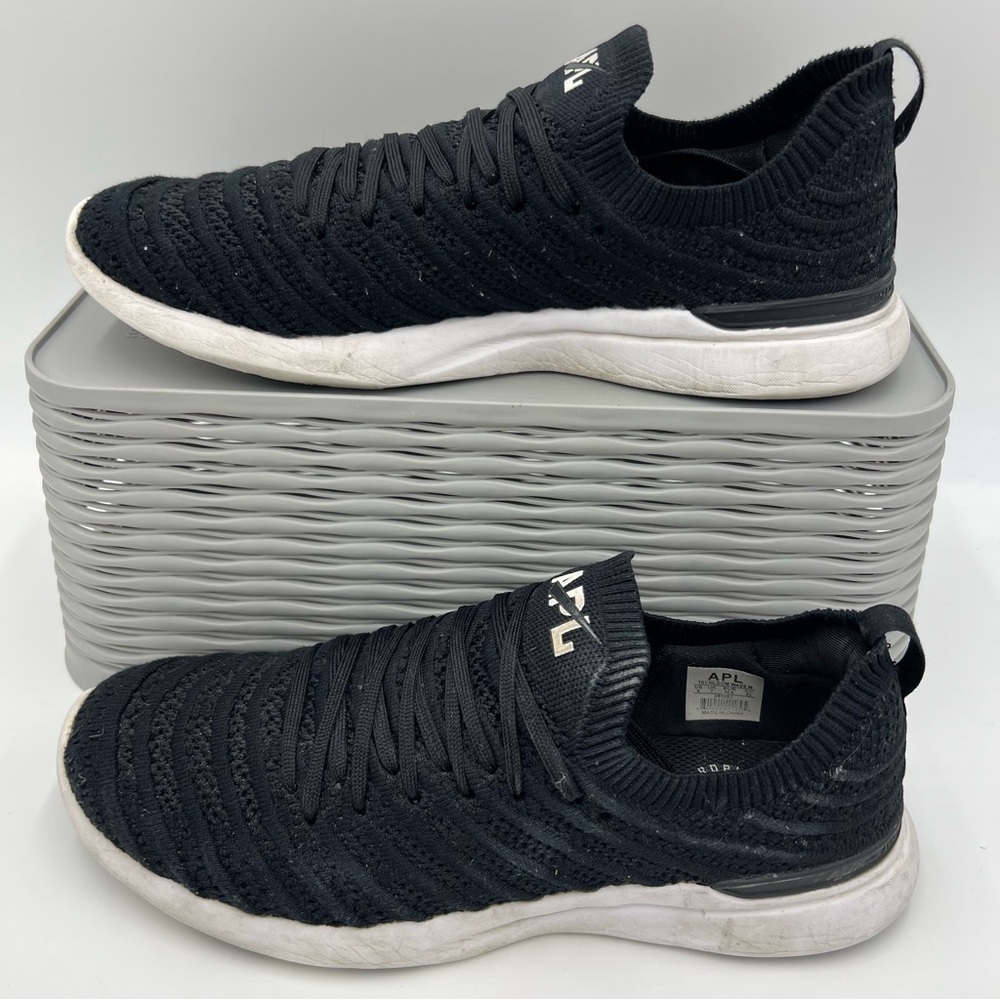 APL Men’s Techloom Wave Athletic Shoes Black and White Size 8